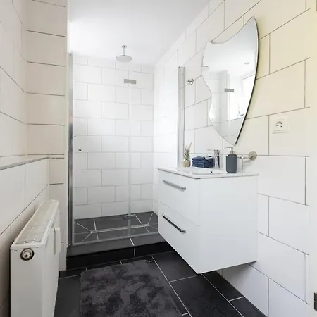 Modernes Studio, 2 Pers, Naehe Dm-arena Apartment Karlsruhe